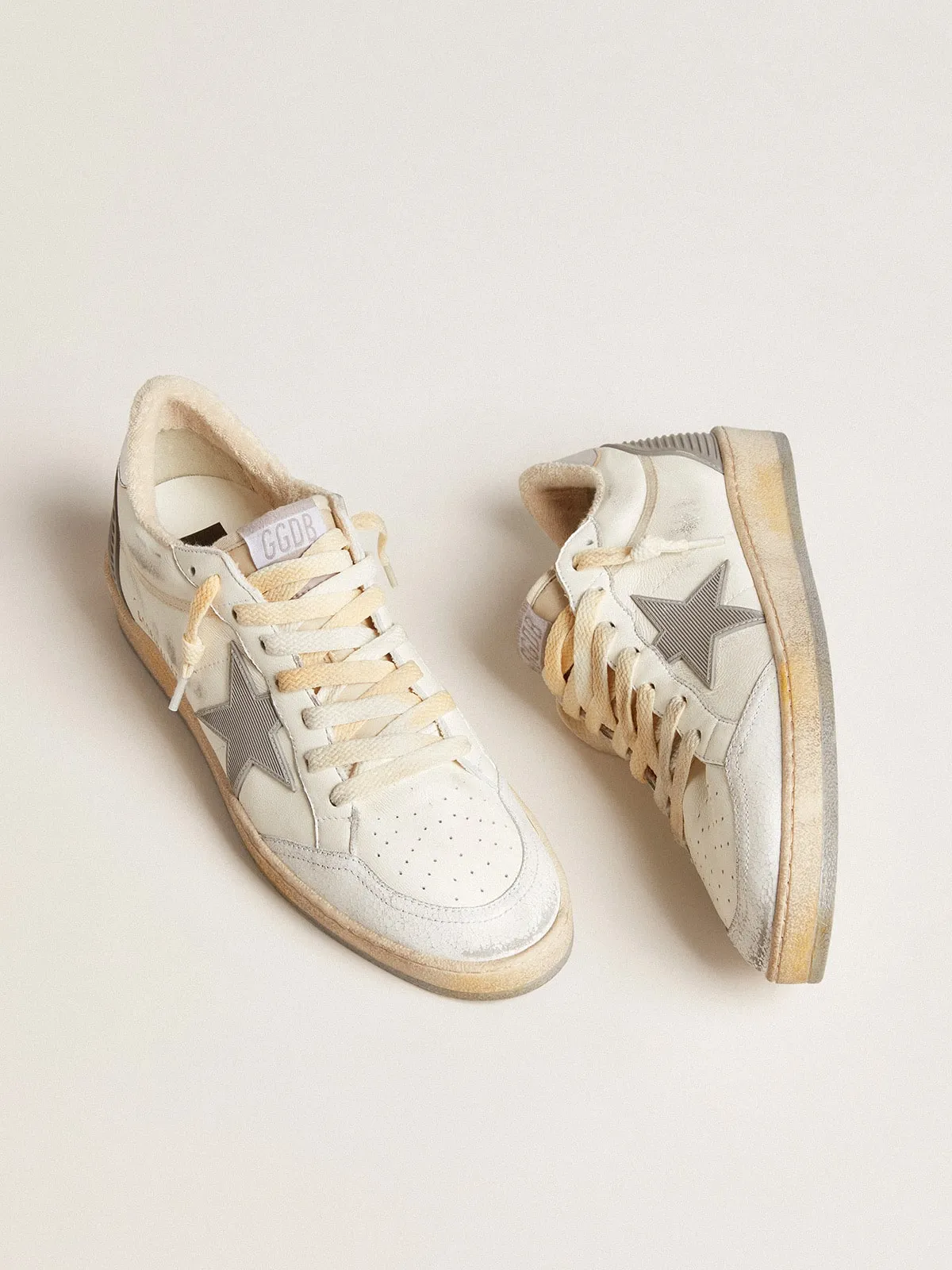 Ball Star en nappa avec étoile en caoutchouc et contrefort en cuir argenté | Golden Goose