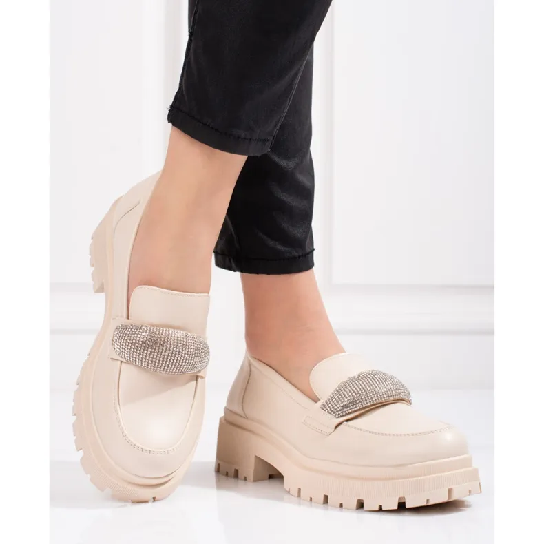 Chaussures pour femmes en cuir écologique beige