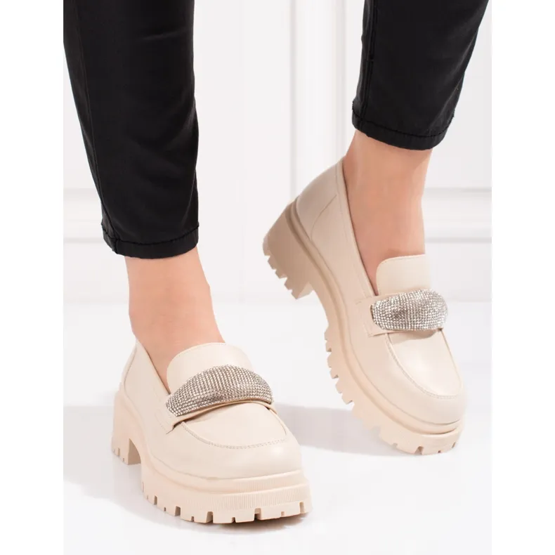 Chaussures pour femmes en cuir écologique beige