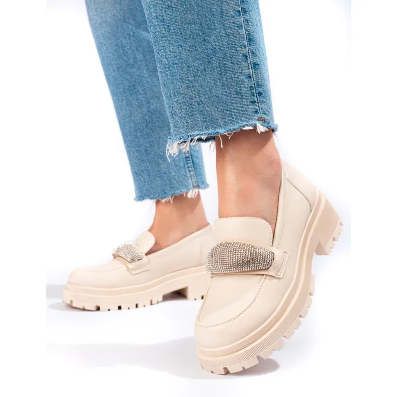 Chaussures pour femmes en cuir écologique beige