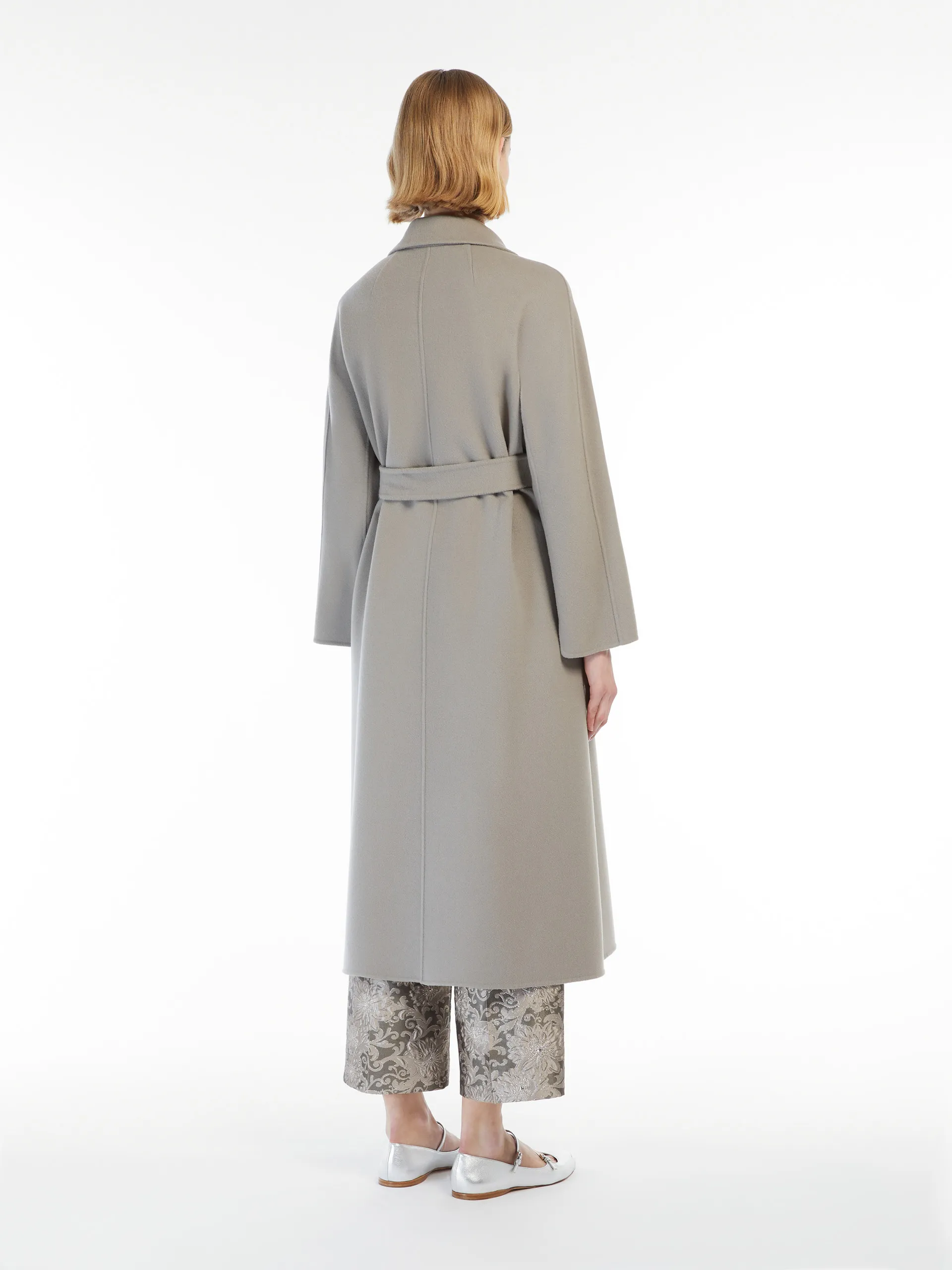 Manteau mi-long en laine