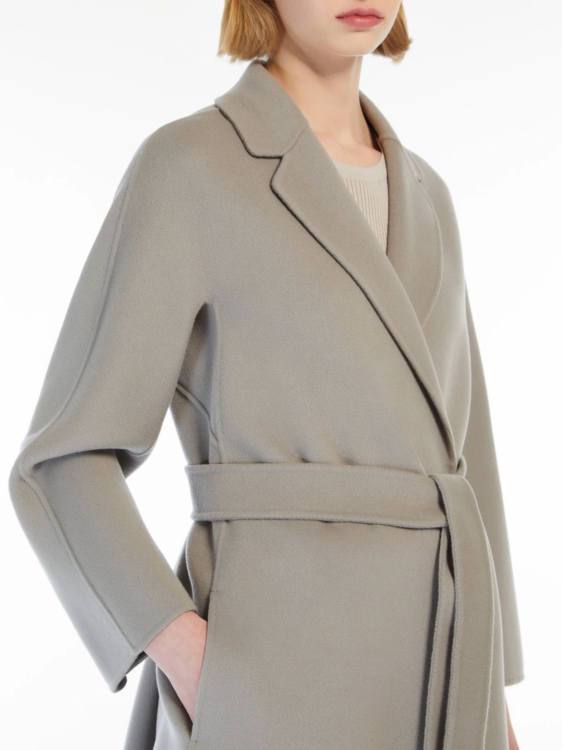 Manteau mi-long en laine