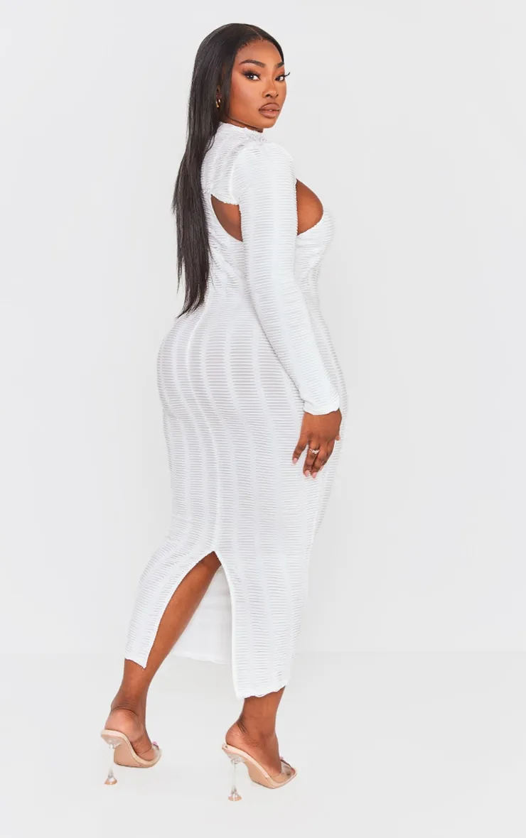 Plus Robe longue blanche déchirée découpée