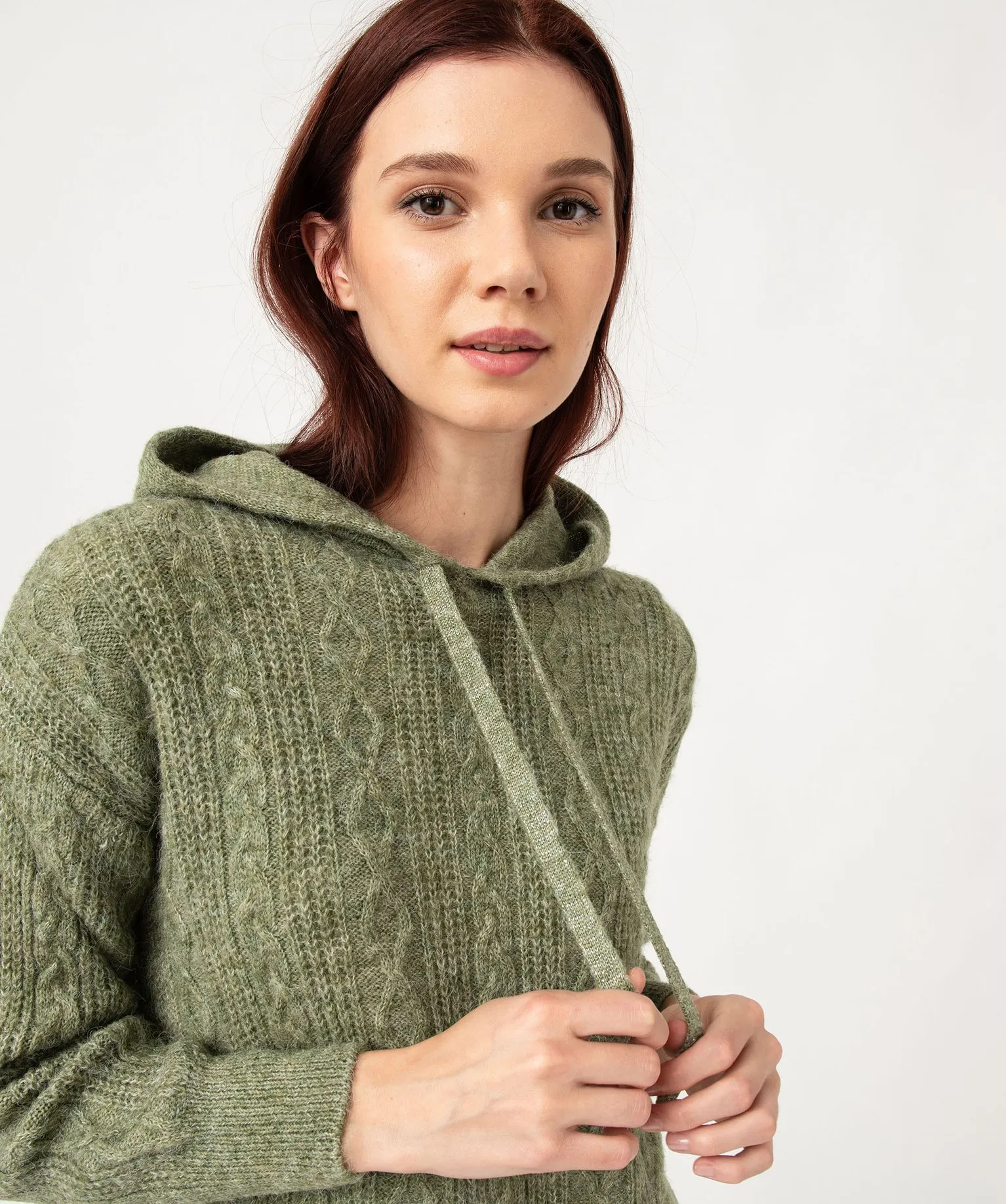 Pull à capuche à torsades femme vert