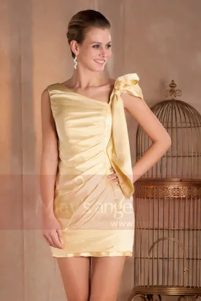 Robe de soiree courte mode drapée en Satin