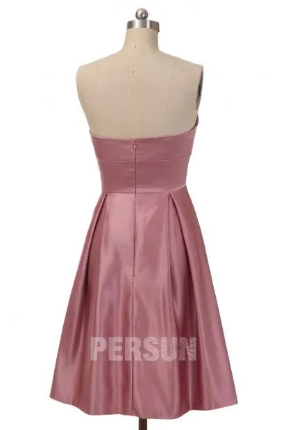 Robe de soirée courte satin rose carnation pour fête d'anniversaire